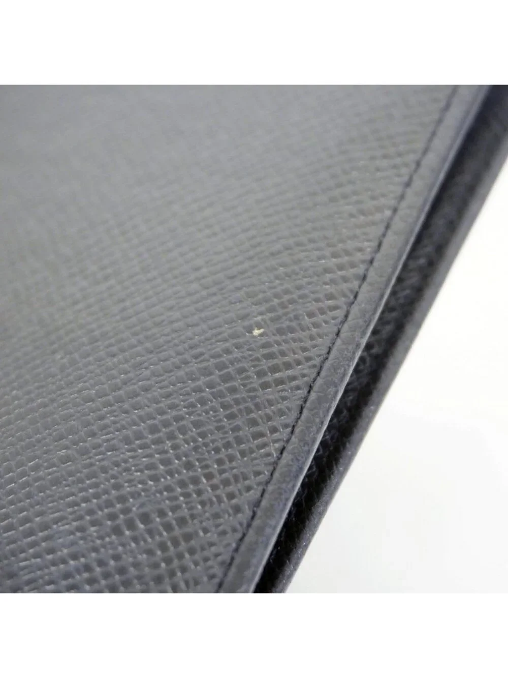 Louis Vuitton Wallet Taiga Portefeuille Brazza Noir